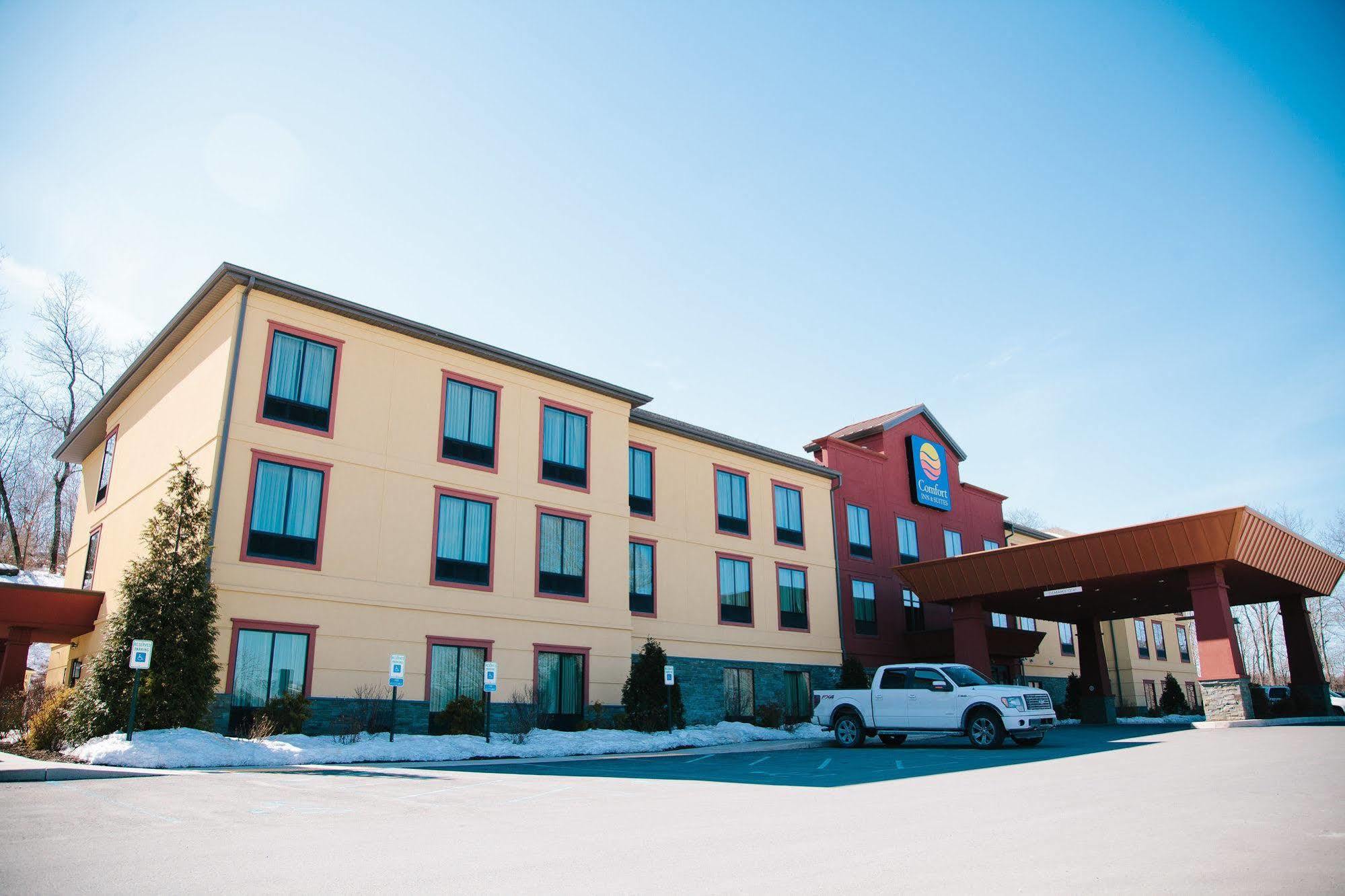Comfort Inn & Suites Tunkhannock Exterior foto